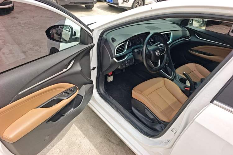 Used Buick GT 2018 18T Automatic Flagship Model Driver Seat