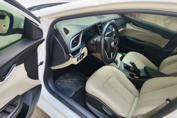 Used Buick GT 2018 15T Dual-Clutch Elite Model China V Standard Driver Seat