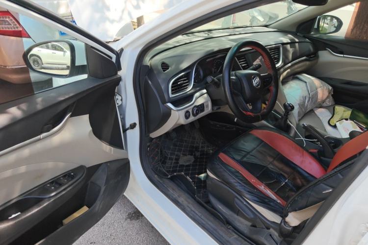 Used Buick GT 2018 15T Manual Entry-Level Version China V Standard Driver Seat