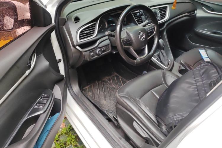 Used Buick GT 2018 18T Automatic Elite Model Driver Seat