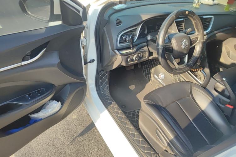Used Buick GT 2018 18T Automatic Elite Model Driver Seat