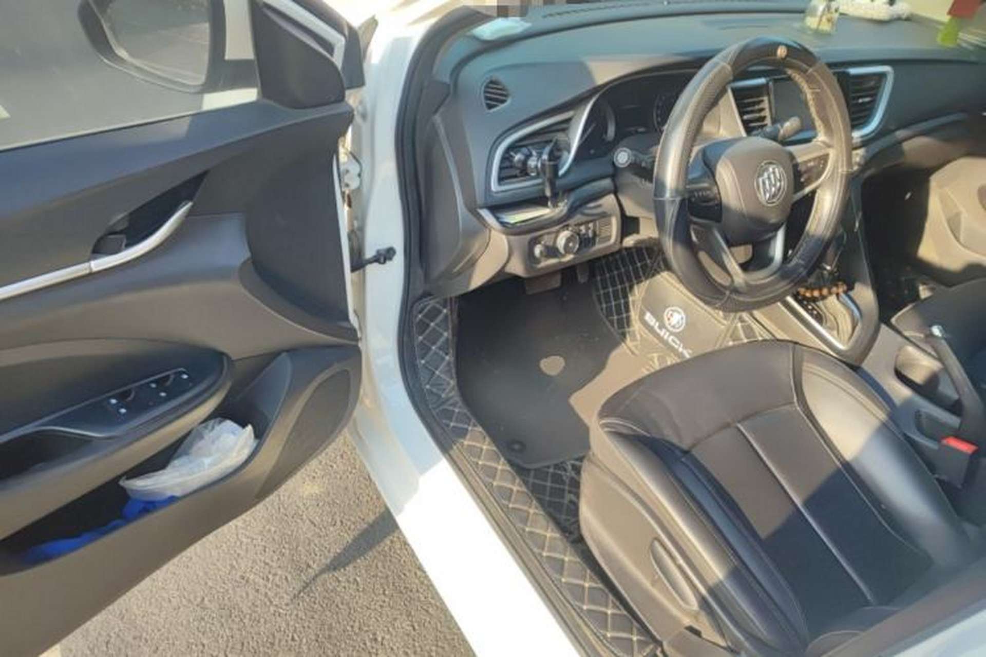 Used Buick GT 2018 18T Automatic Elite Model Driver Seat