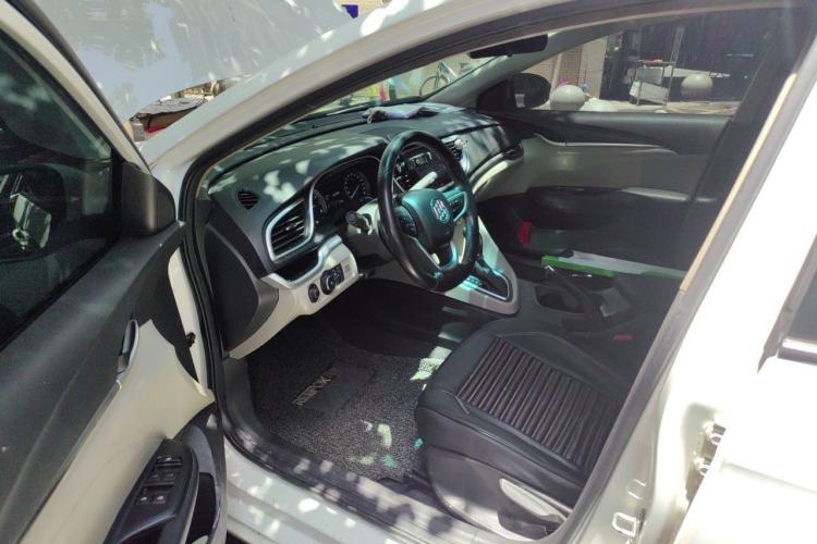 Used Buick GT 2018 15T Dual-Clutch Elite Model China V Standard Driver Seat