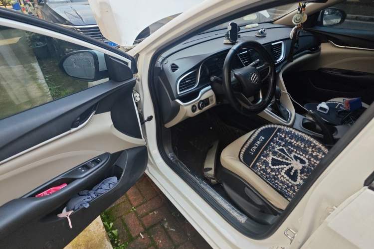 Used Buick GT 2018 15T Dual-Clutch Elite Model China V Standard Driver Seat
