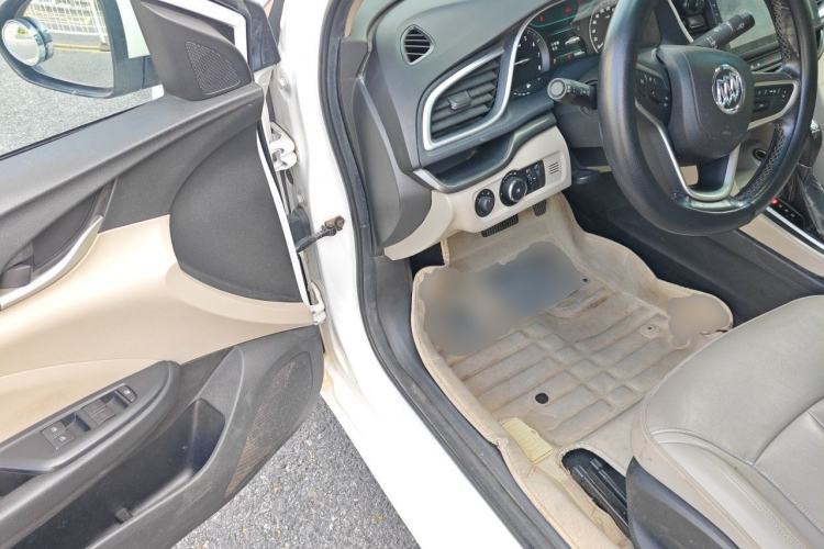 Used Buick GT 2018 15T Dual-Clutch Elite Model China V Standard Driver Seat