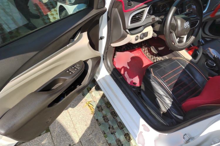 Used Buick GT 2018 15T Manual Elite Version China V Standard Driver Seat