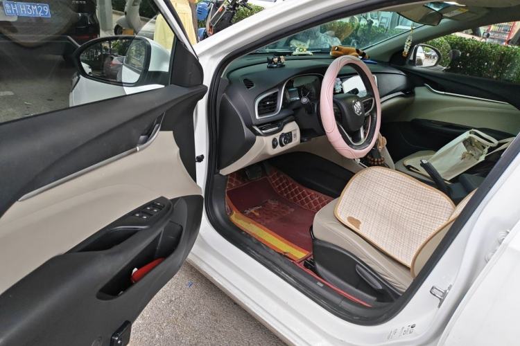 Used Buick GT 2018 15T Dual-Clutch Elite Model China V Standard Driver Seat