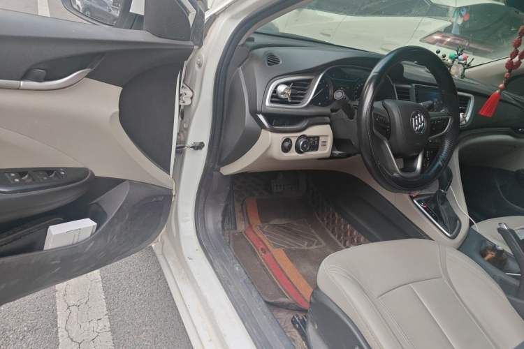 Used Buick GT 2018 15T Dual-Clutch Elite Model China V Standard Driver Seat