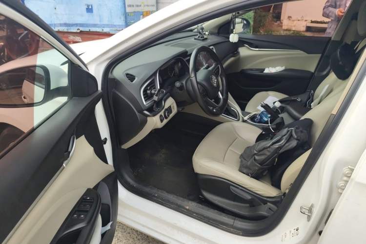 Used Buick GT 2018 15T Dual-Clutch Elite Model China V Standard Driver Seat