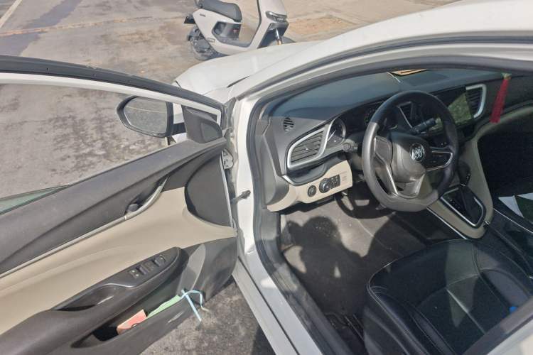 Used Buick GT 2018 15T Dual-Clutch Advanced Model China V Standard Driver Seat