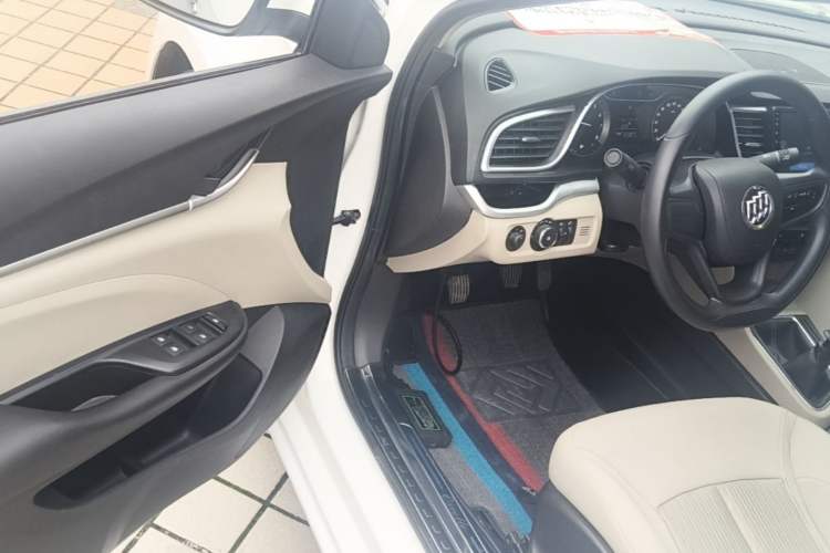 Used Buick GT 2018 15T Manual Entry-Level Version China V Standard Driver Seat