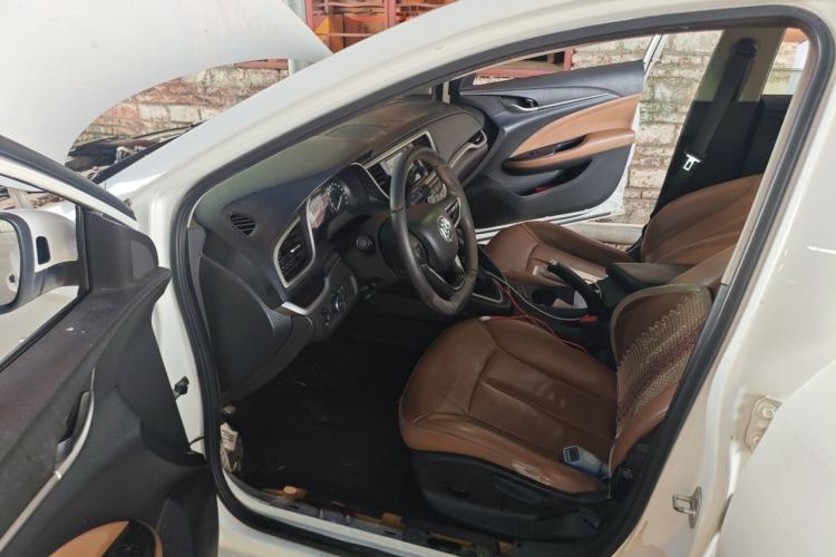 Used Buick GT 2018 18T Automatic Elite Model Driver Seat