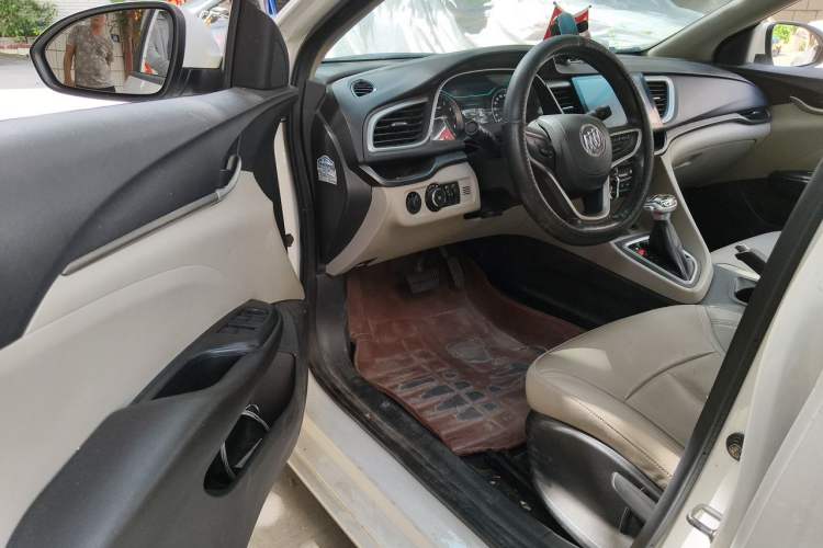 Used Buick GT 2018 15T Dual-Clutch Elite Model China V Standard Driver Seat