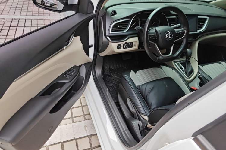 Used Buick GT 2018 15T Dual-Clutch Elite Model China V Standard Driver Seat