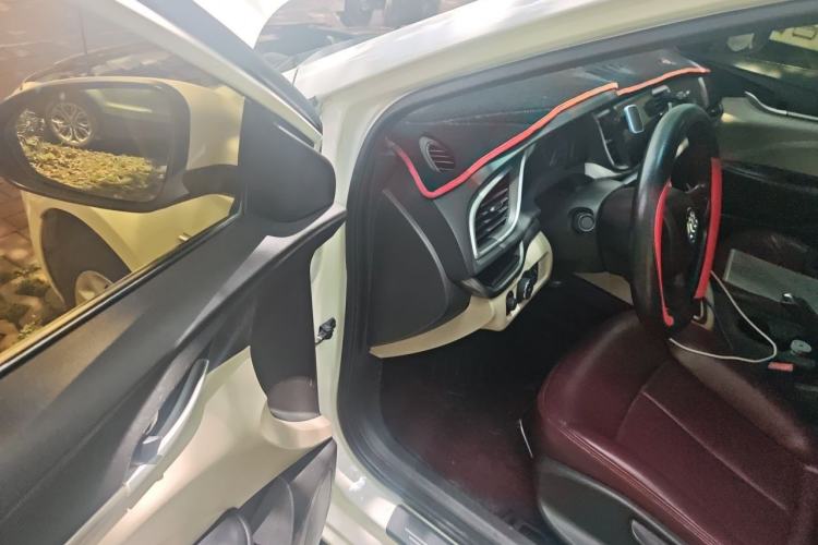Used Buick GT 2018 15T Dual-Clutch Advanced Model China V Standard Driver Seat