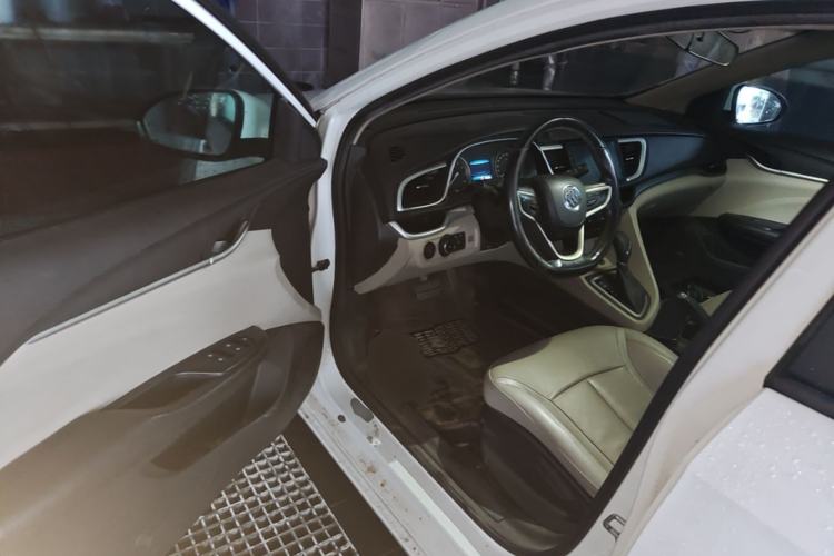 Used Buick GT 2018 15T Dual-Clutch Elite Model China V Standard Driver Seat