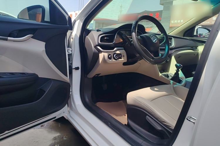 Used Buick GT 2018 15T Manual Elite Version China V Standard Driver Seat