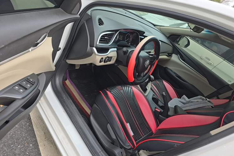 Used Buick GT 2018 15T Manual Entry-Level Version China V Standard Driver Seat