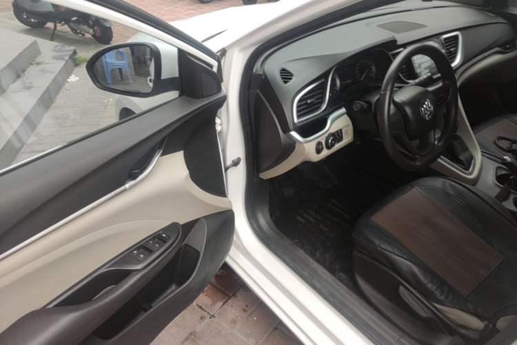 Used Buick GT 2018 15T Dual-Clutch Advanced Model China V Standard Driver Seat