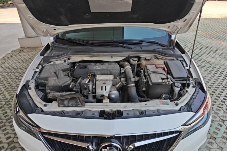 Used Buick GT 2018 18T Automatic Elite Model Engine Bay