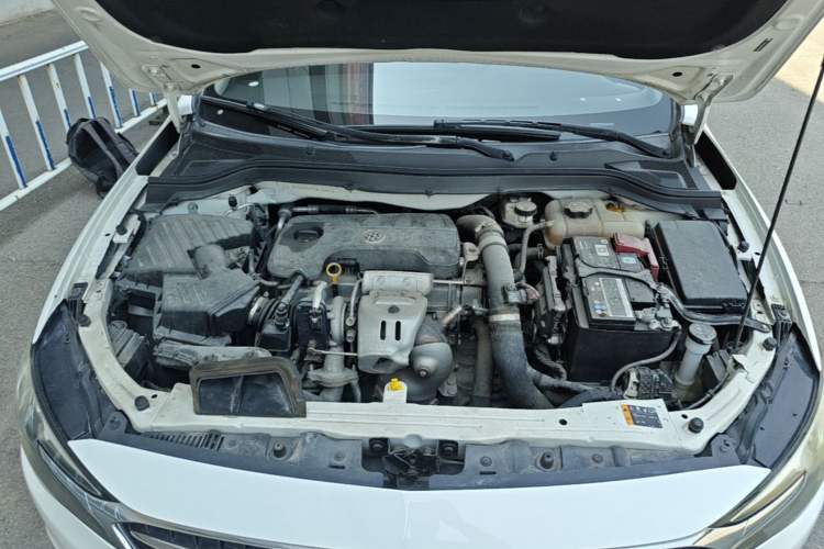 Used Buick GT 2018 18T Automatic Elite Model Engine Bay