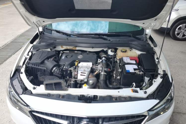 Used Buick GT 2018 15T Manual Elite Version China V Standard Engine Bay