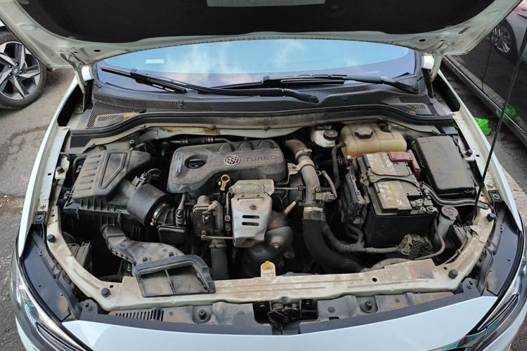 Used Buick GT 2018 15T Dual-Clutch Elite Model China V Standard Engine Bay
