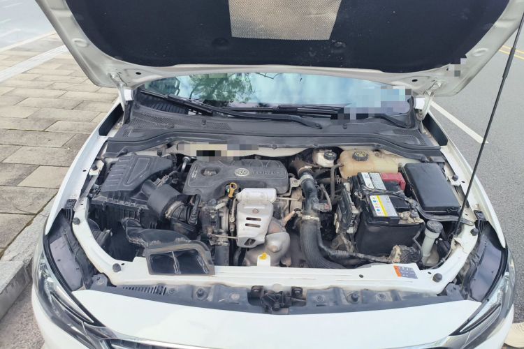 Used Buick GT 2018 15T Manual Elite Version China V Standard Engine Bay