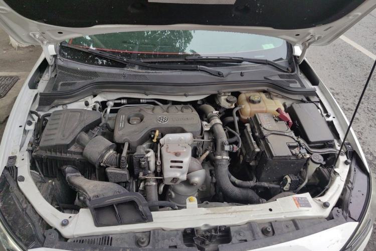 Used Buick GT 2018 15T Manual Elite Version China V Standard Engine Bay