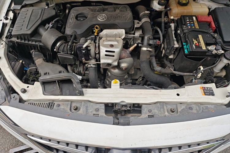 Used Buick GT 2018 15T Dual-Clutch Elite Model China V Standard Engine Bay