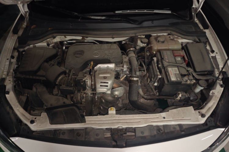 Used Buick GT 2018 15T Dual-Clutch Elite Model China V Standard Engine Bay