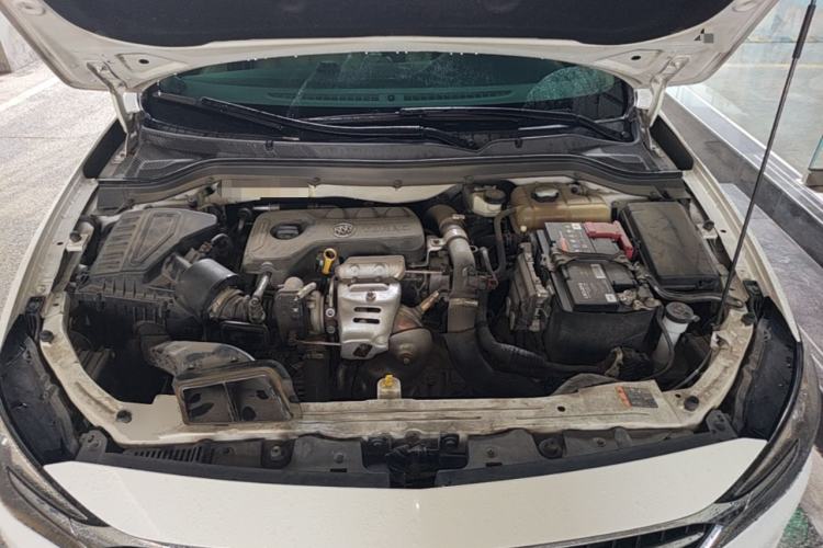 Used Buick GT 2018 15T Dual-Clutch Elite Model China V Standard Engine Bay