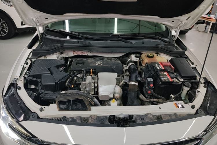 Used Buick GT 2018 18T Automatic Elite Model Engine Bay