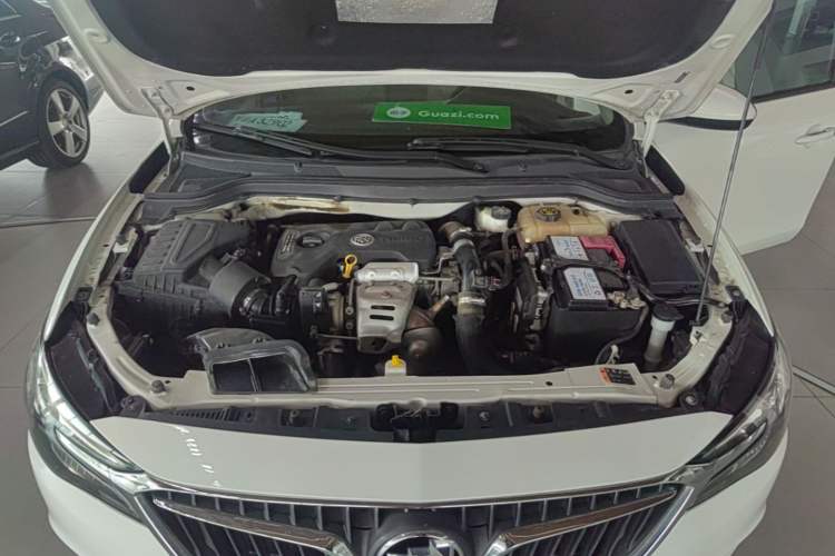 Used Buick GT 2018 15T Dual-Clutch Elite Model China V Standard Engine Bay