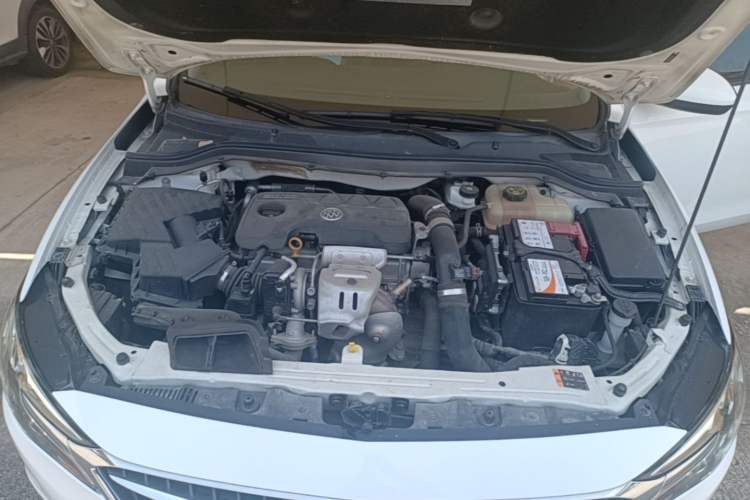 Used Buick GT 2018 18T Automatic Elite Model Engine Bay