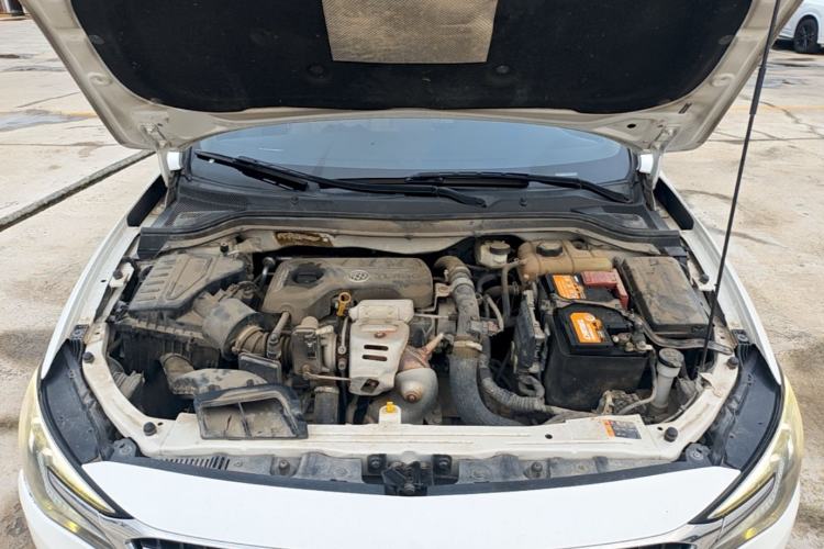 Used Buick GT 2018 15T Dual-Clutch Elite Model China V Standard Engine Bay