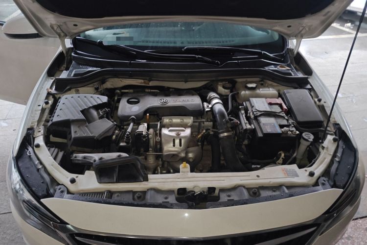 Used Buick GT 2018 18T Automatic Elite Model Engine Bay