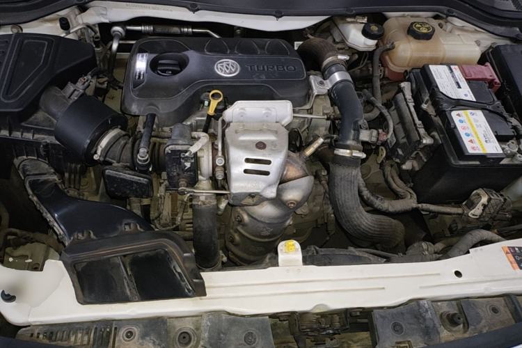 Used Buick GT 2018 15T Manual Elite Version China V Standard Engine Bay