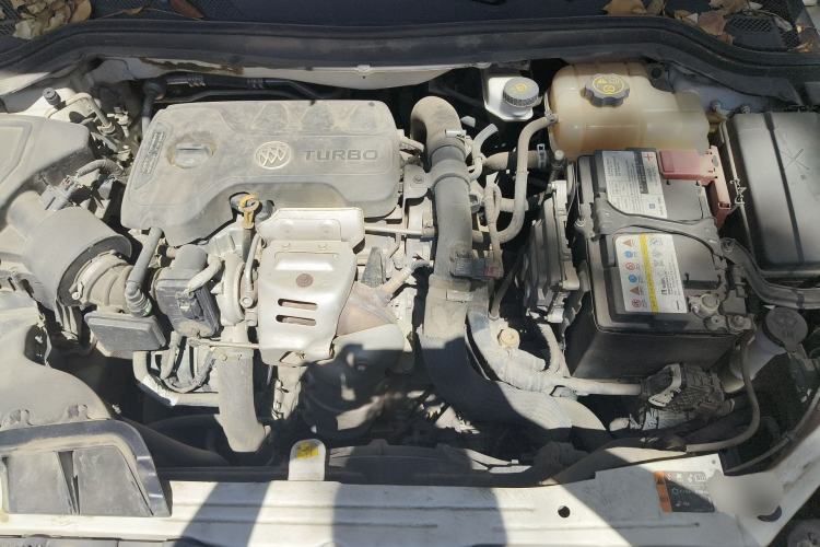 Used Buick GT 2018 15T Dual-Clutch Elite Model China V Standard Engine Bay