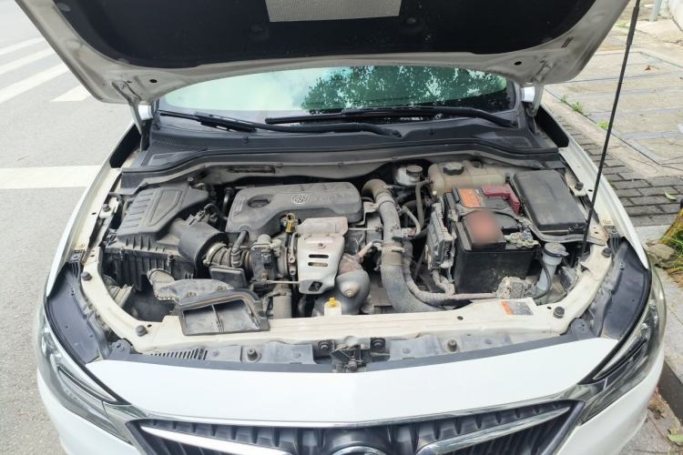 Used Buick GT 2018 15T Dual-Clutch Elite Model China V Standard Engine Bay