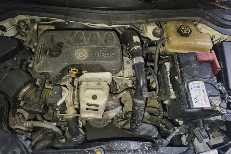 Used Buick GT 2018 15T Dual-Clutch Elite Model China V Standard Engine Bay