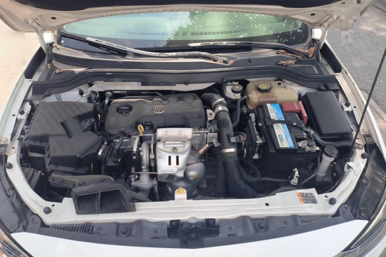 Used Buick GT 2018 18T Automatic Elite Model Engine Bay