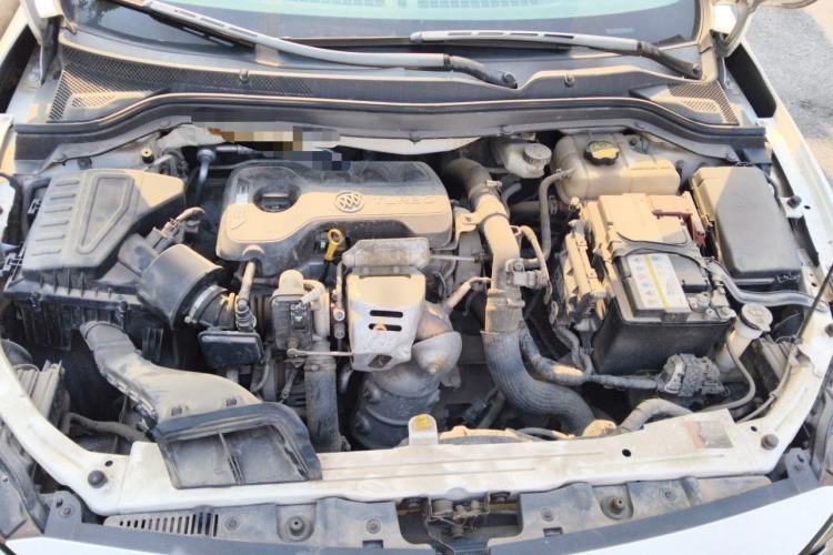 Used Buick GT 2018 15T Dual-Clutch Elite Model China V Standard Engine Bay