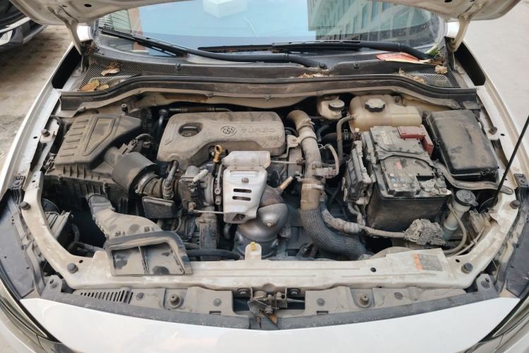 Used Buick GT 2018 15T Dual-Clutch Elite Model China V Standard Engine Bay