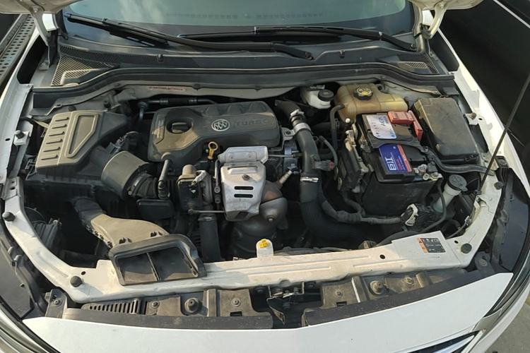 Used Buick GT 2018 15T Dual-Clutch Elite Model China V Standard Engine Bay