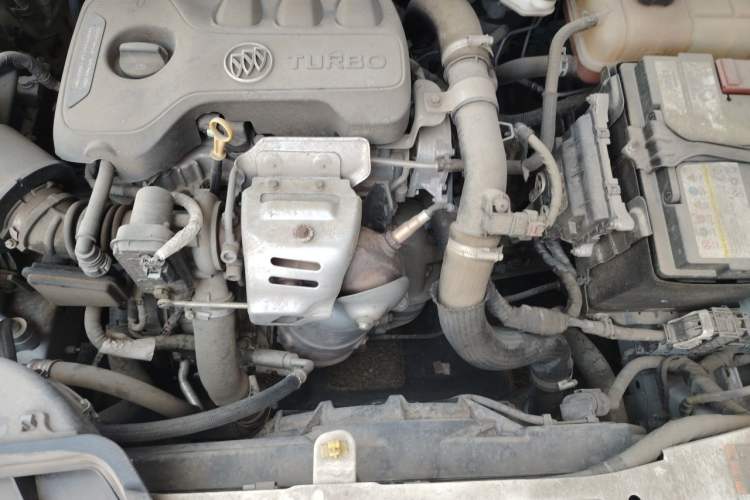 Used Buick GT 2018 15T Manual Elite Version China V Standard Engine Bay