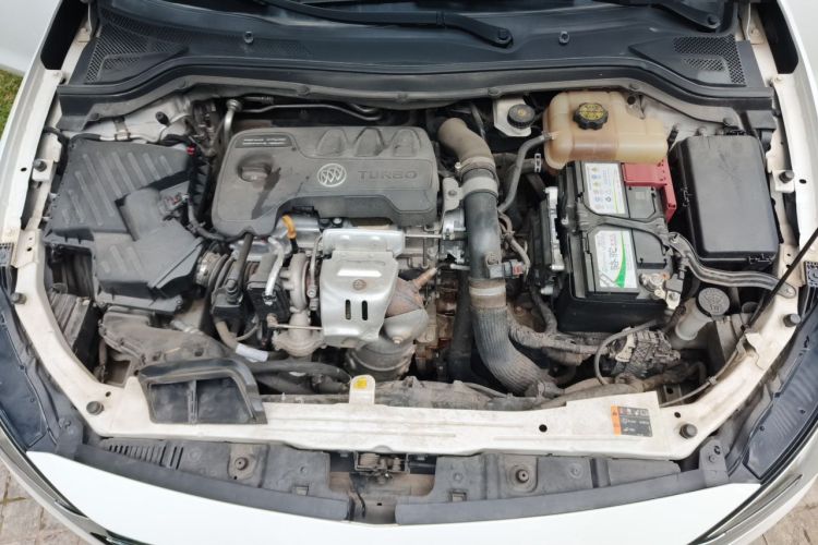 Used Buick GT 2018 18T Automatic Elite Model Engine Bay