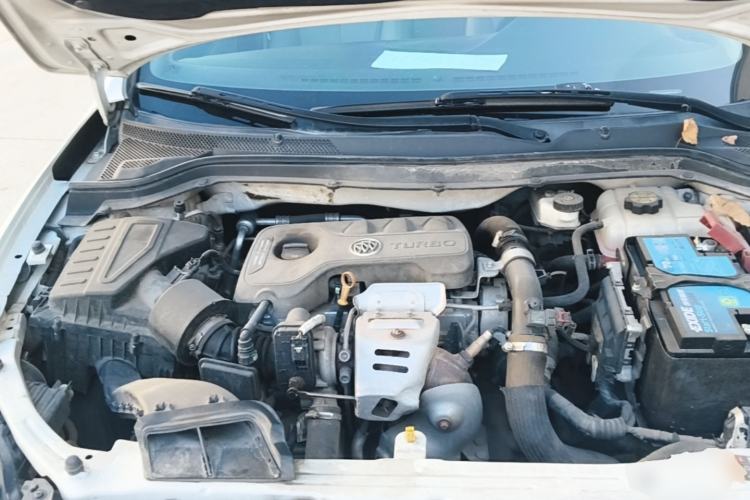 Used Buick GT 2018 15T Manual Elite Version China V Standard Engine Bay