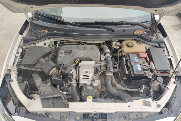 Used Buick GT 2018 15T Dual-Clutch Elite Model China V Standard Engine Bay