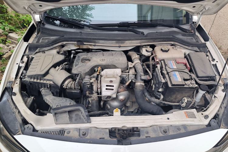 Used Buick GT 2018 15T Dual-Clutch Elite Model China V Standard Engine Bay